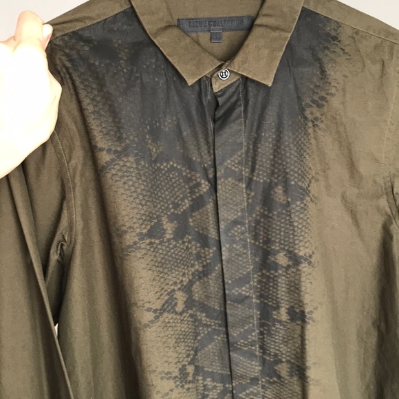 Izzue Collection Snakeskin pattern Dress Shirt - Picture 2 of 4
